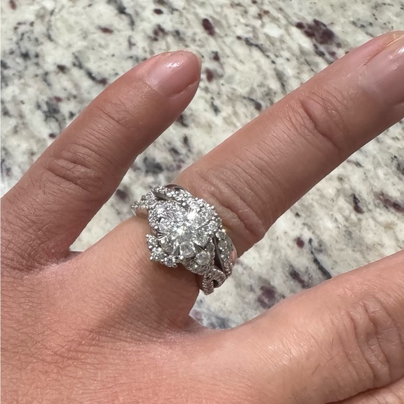 Kay jeweler engagement/Wedding Ring in one! - Picture 14 of 14